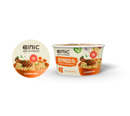 Instant noodles with chicken flavor